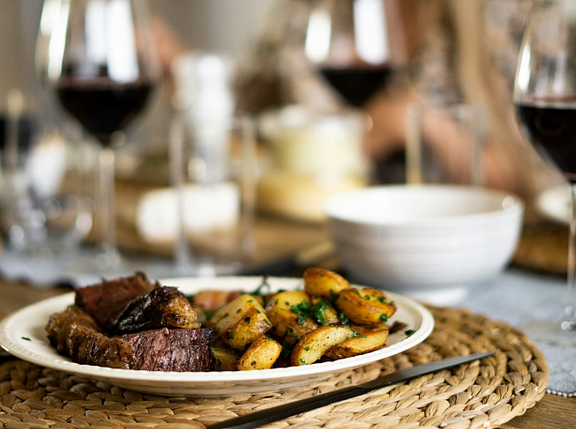 Как правильно выбрать вино на ужин | Блог Винного дома Мильстрим